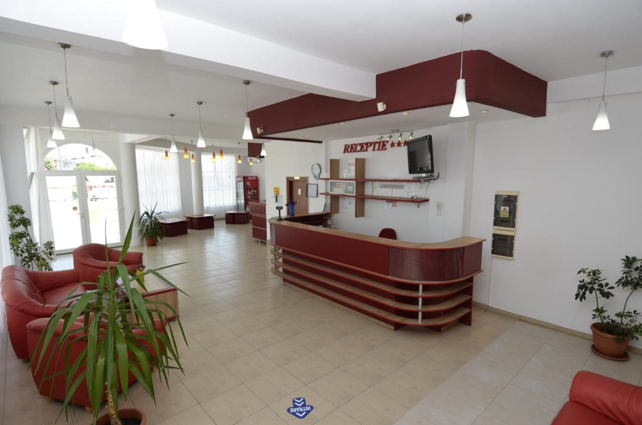 Hotel Intim Costinesti Exterior photo