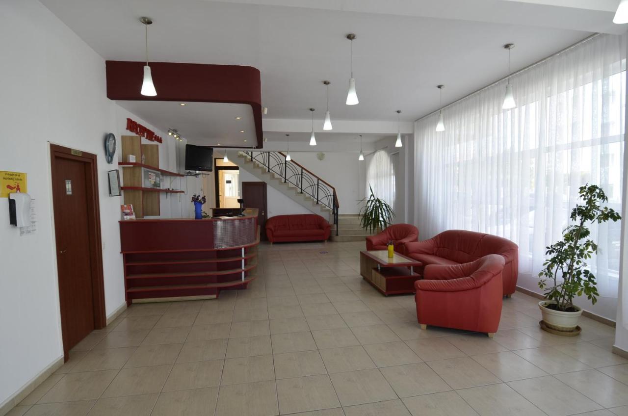 Hotel Intim Costinesti Exterior photo