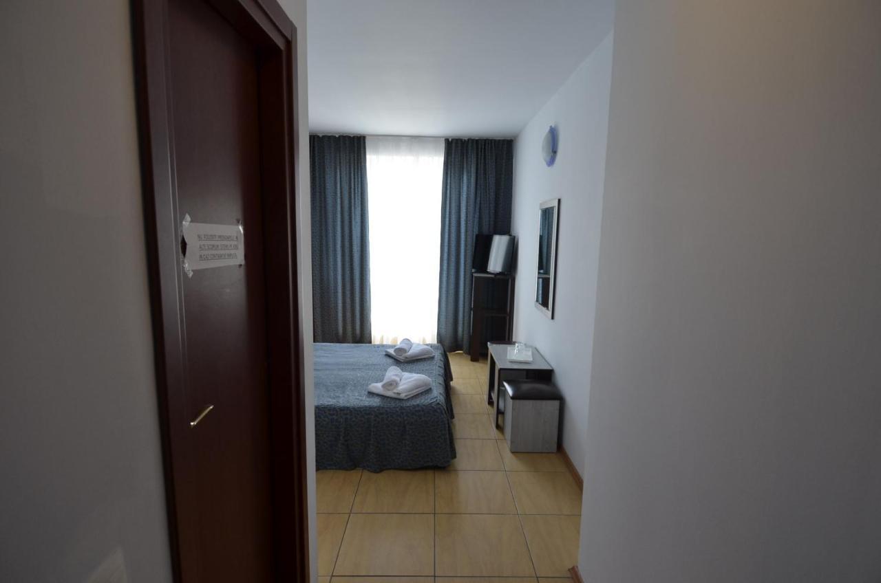 Hotel Intim Costinesti Exterior photo