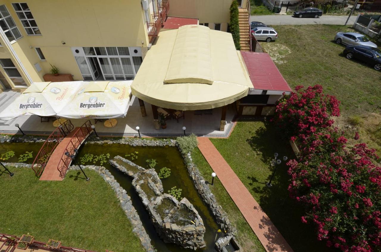 Hotel Intim Costinesti Exterior photo