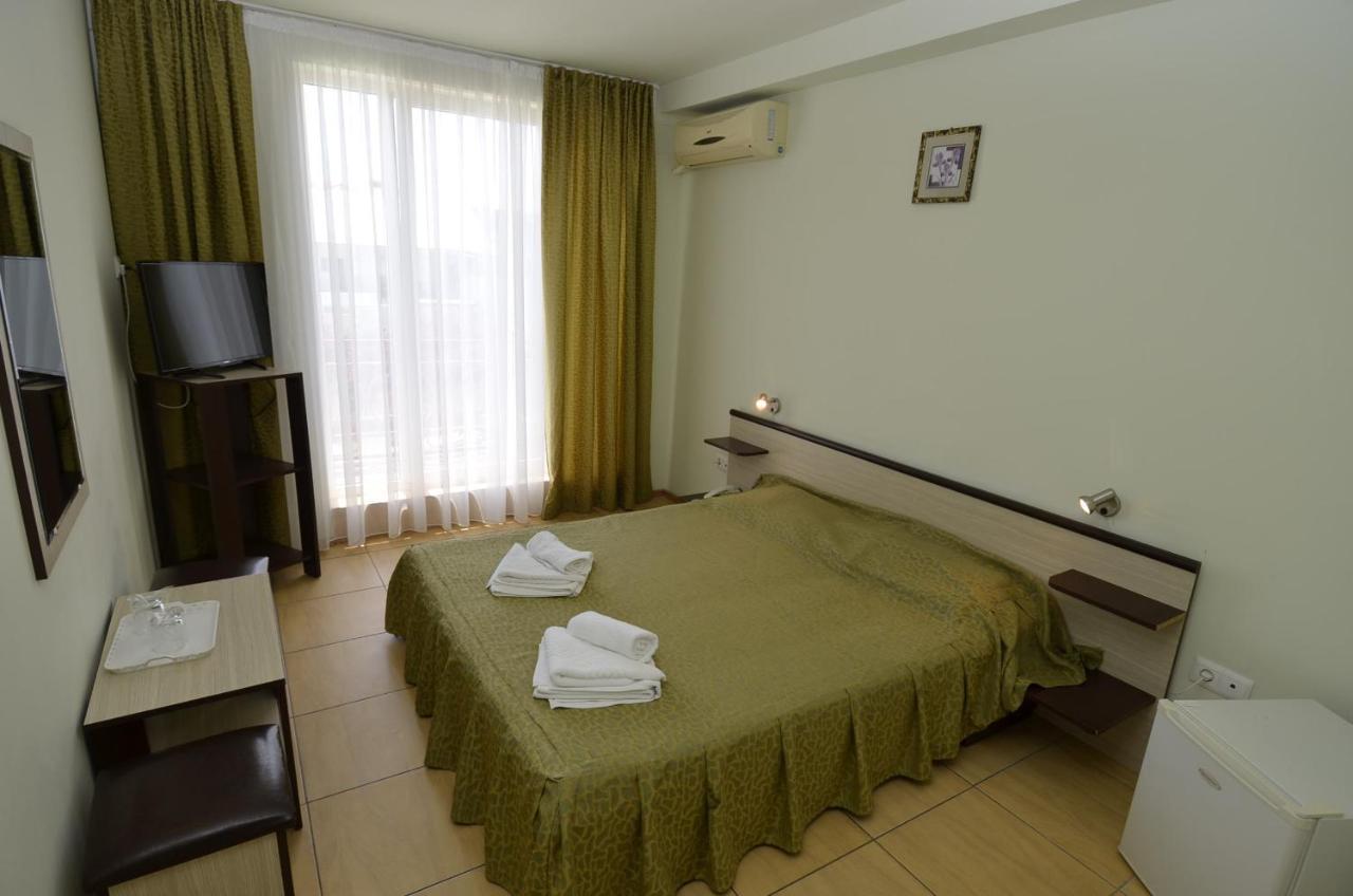 Hotel Intim Costinesti Exterior photo